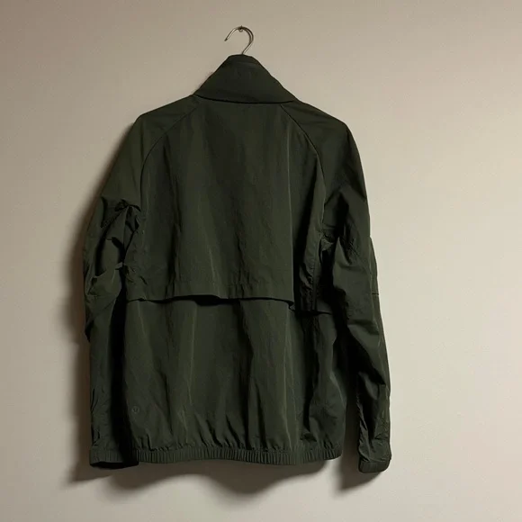 Men's Army Green Lululemon Wind Breaker Shell - Picture 3 of 5